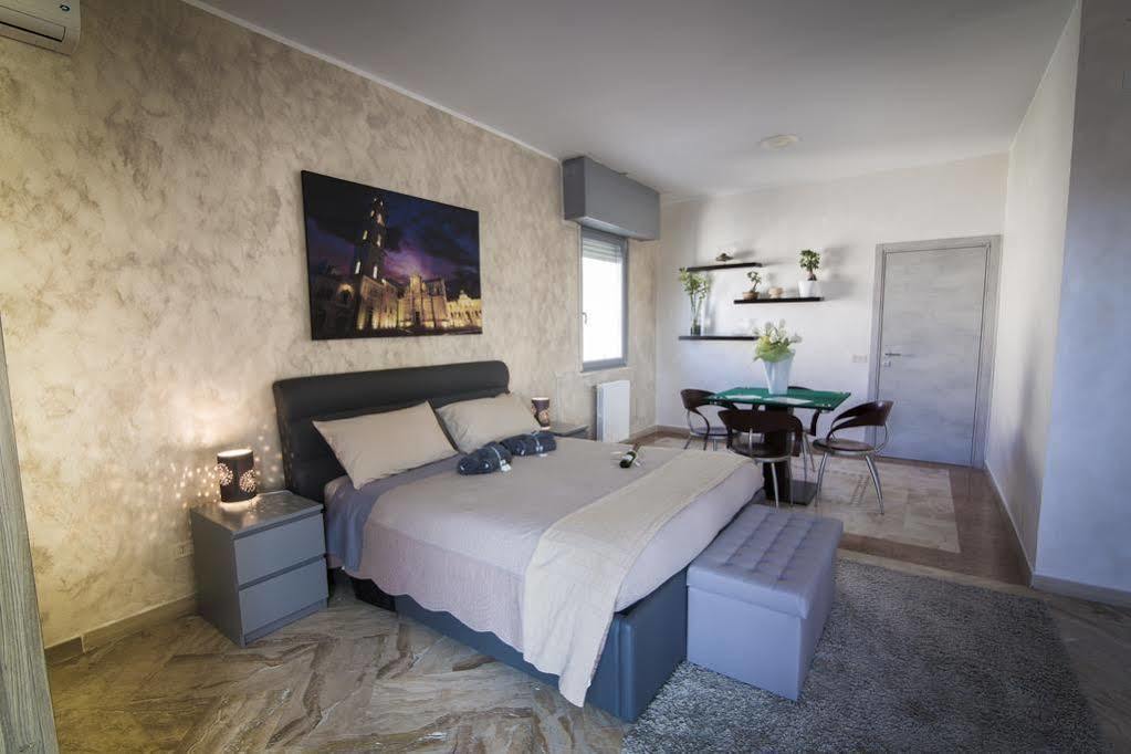 Penthouse Station Luxury Suites & Apartment Brindisi Exterior photo