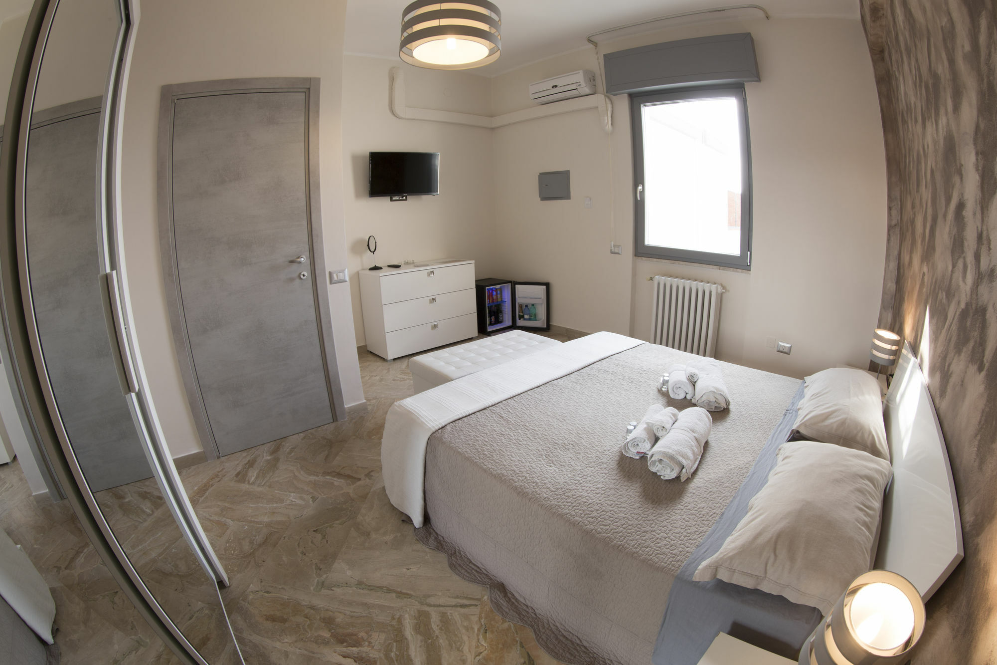 Penthouse Station Luxury Suites & Apartment Brindisi Exterior photo