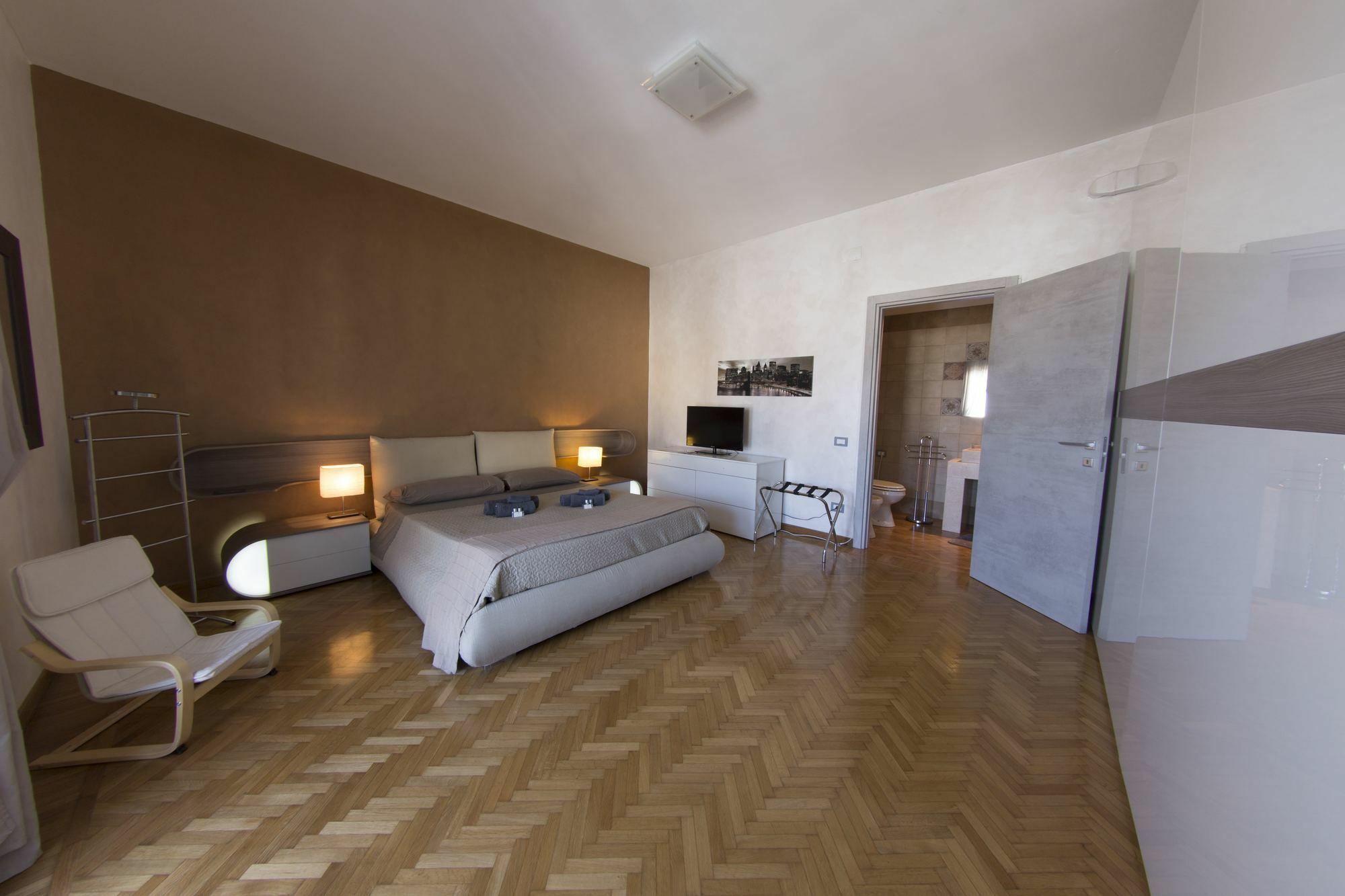 Penthouse Station Luxury Suites & Apartment Brindisi Exterior photo